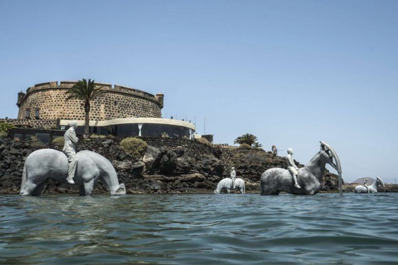 Jason_decaires_taylor_Rising-Tide-LONDON INSTALLATION