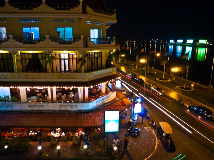 How is Ye Olde Blogge's training for the Phnom Penh Half Marathon going?