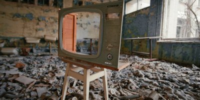 How can the propaganda techniques that Hitler and the modern GOP uses become hardwired in our brains?