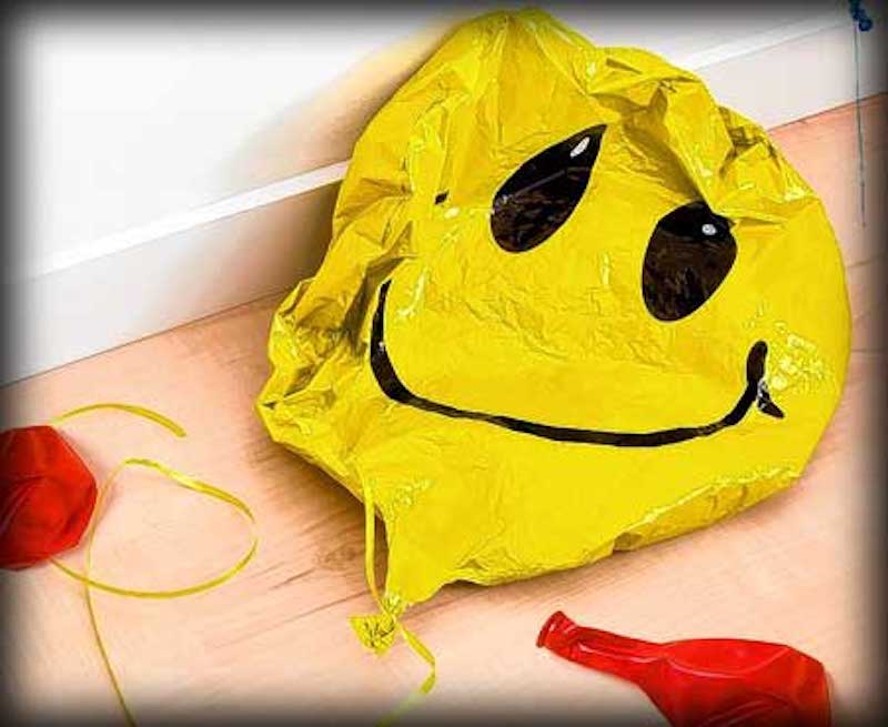 How is Trump likely to act out in his narcissistic collapse? Suicide? Violence? Self-Destruction?